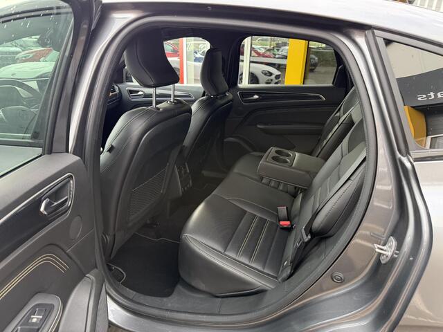 Renault Arkana 1.6 E-Tech hybrid 145 E-Tech engineered | Stoel & stuur verwarming | Elektrische stoelen | Achteruitrijcamera | Cruise adaptief |