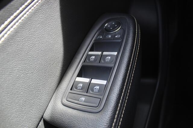 Renault Arkana 1.3 TCe 140 Panorama dak l Applecarplay/ Android auto l LM velgen