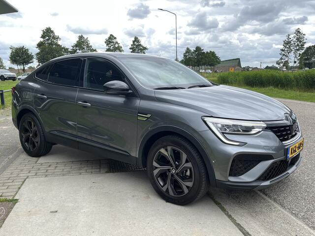 Renault Arkana 1.6 E-Tech hybrid 145PK R.S. Line E-Tech engineered / / Adaptive Cruise / Elek. stoelen / Stoel+Stuurverw.