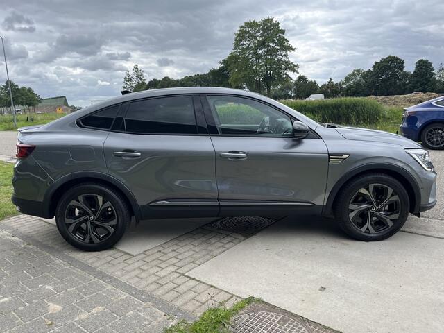 Renault Arkana 1.6 E-Tech hybrid 145PK R.S. Line E-Tech engineered / / Adaptive Cruise / Elek. stoelen / Stoel+Stuurverw.