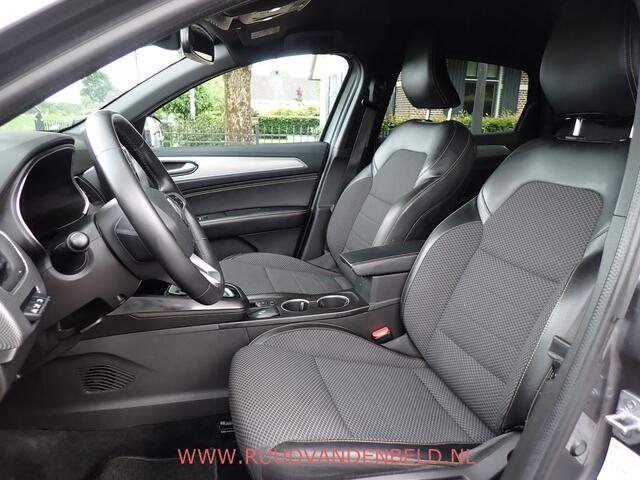 Renault Arkana 1.6 E-Tech full hybrid TECHNO / CRUISE / CARPLAY / CAMERA / NAVI