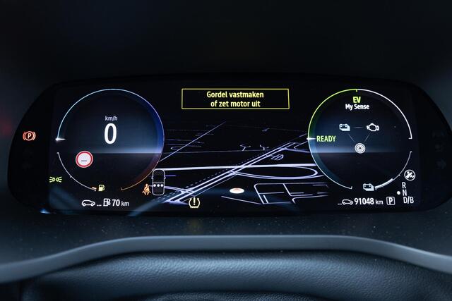 Renault Arkana 1.6 Hybrid 145 E-Tech engineered | Panoramadak | Bose Audio | Cruise Control Adaptief | Dodehoekdetectie | Keyless Entry | Elektrisch Verstelbare Voorstoelen | Stoelverwarming | Achteruitrijcamera | Parkeersensoren | Navigatie | Apple Carplay | Android Au