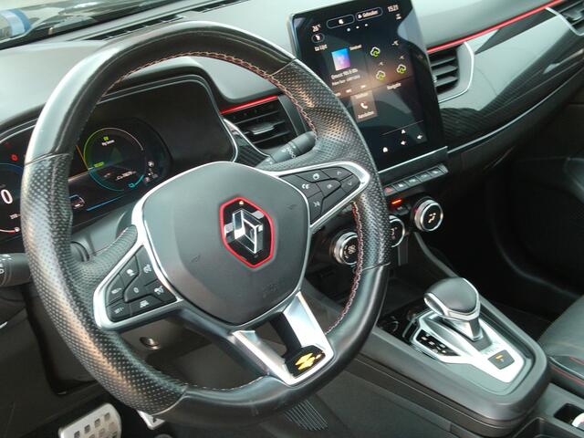 Renault Arkana 1.6 E-Tech Hybrid 145 R.S. Line, Carplay + Android Auto / Keyless / Schuifdak / Camera + Sensoren / Stoel + Stuurverwarming / 18'' LMV