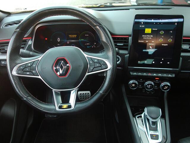 Renault Arkana 1.6 E-Tech Hybrid 145 R.S. Line, Carplay + Android Auto / Keyless / Schuifdak / Camera + Sensoren / Stoel + Stuurverwarming / 18'' LMV