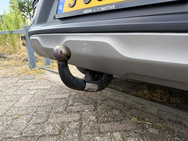 Renault Arkana 1.6 E-Tech Hybrid 145 Intens TREKHAAK