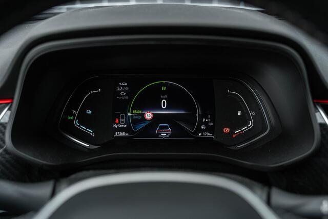 Renault Arkana 1.6 E-Tech Hybrid 145 R.S. Line | Achteruitrijcamera | Parkeersensoren | Keyless Entry | Elektrisch Verstelbare Voorstoelen | Stoelverwarming | Cruise Control Adaptief | Dodehoekdetectie | Navigatie | Apple Carplay | Android Auto