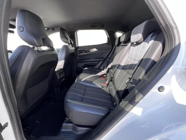 Renault Austral 1.2 E-Tech full hybrid 200 techno Automaat / Dealer onderhouden / 1.500 kg trekgewicht / Elektrische klep / Navigatie / Apple Carplay Android / 19" LM wielen /