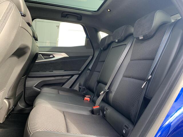 Renault Austral 1.2 E-Tech full hybrid 200 iconic esprit Alpine | Panoramisch glazen dak | Harman Kardon | 4CONTROL | Head-up display | Matrix LED | Trekhaak afneembaar