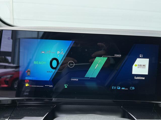 Renault Austral 1.2 E-Tech full hybrid 200 techno | Direct uit voorraad leverbaar! | All-season banden & Pack Look | Camera