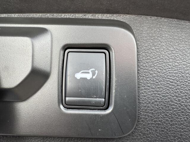 Renault Austral 1.2 E-Tech full hybrid 200 Iconic+Panodak!