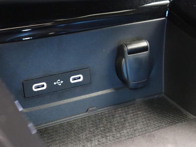 Renault Austral E-Tech Hybrid 200pk Techno Esprit Alpine | Active driver assist | Elek. verwarmbaar stoel | Trekhaak |