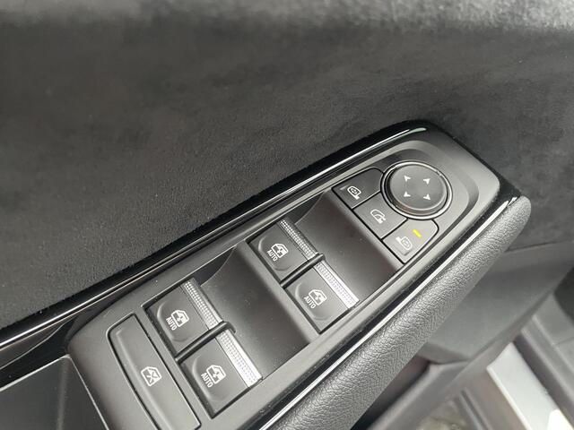 Renault Austral 1.2 E-Tech full hybrid 200 iconic esprit Alpine / 4CONTROL advanced / PACK AROUND VIEW CAMERA / PACK LIGHT & SOUND / PACK VISION