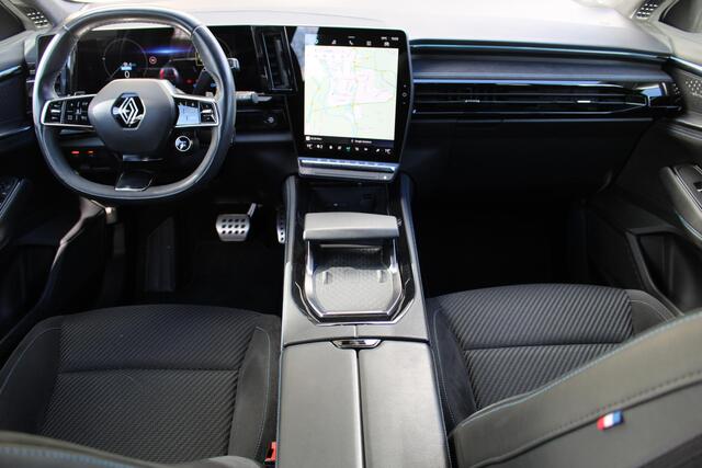 Renault Austral 1.2 E-Tech full hybrid 200 iconic esprit Alpine All season banden | Navigatiesysteem | Achterruitrij Camera | Stoelverwarming en Stuurwielverwarming