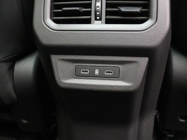 Renault Austral E-Tech Hybrid 200pk Techno | Trekhaak 1500KG | Panoramisch vast glazen dak | Dodehoeksensor |