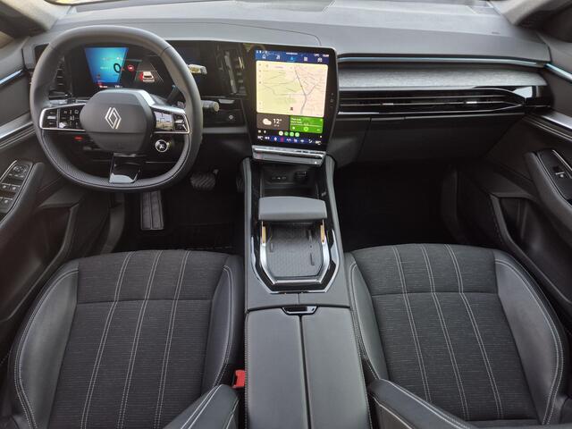 Renault Austral E-Tech full hybrid 200PK Techno / Fabrieksgarantie tot 05-2027 / Panorama Dak / 1.500 KG Trekgewicht / Adaptief Cruise Control / Camera 360° / Navigatie / Stuur-, Stoel- & Voorruitverwarming / Elektrische Bestuurdersstoel / 19" LM Wielen met All Season B
