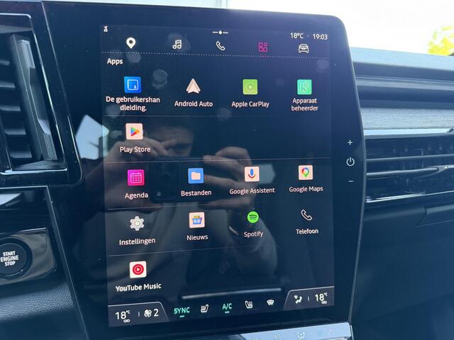 Renault Austral 1.3 mild hybrid 140 Equilibre Automaat / Dealer onderhouden / 1.800 kg trekgewicht / Apple Carplay / Android Auto / Achteruitrijcamera / Navigatie / Achteruitrijcamera
