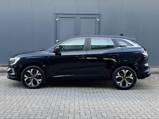 Renault Austral 1.3 mild hybrid 140 Equilibre Automaat / Dealer onderhouden / 1.800 kg trekgewicht / Apple Carplay / Android Auto / Achteruitrijcamera / Navigatie / Achteruitrijcamera