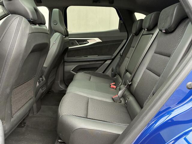 Renault Austral E-Tech full hybrid 200 techno esprit Alpine / Panoramadak / Fabrieksgarantie t/m 4-2027 / Trekgewicht 1500KG / All-Season Banden / Stoelverwarming / Navigatie / Apple Carplay/Android Auto / Achteruitrijcamera /