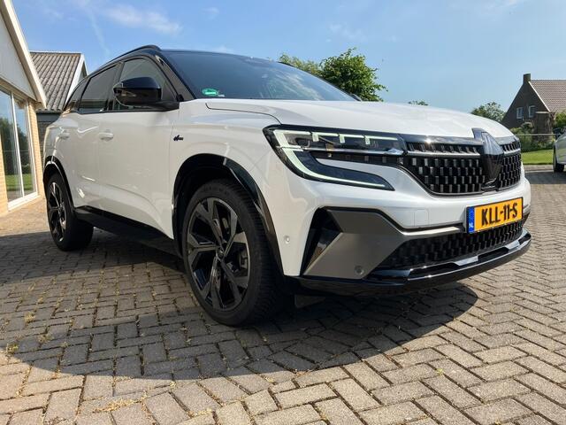Renault Austral 1.3ET full-hybrid tech e A4 Alpine