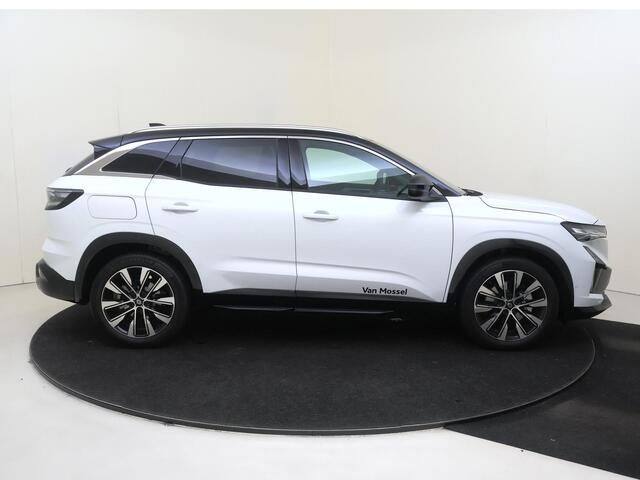 Renault Austral 1.2 E-Tech full hybrid 200 PK techno | Pack Comfort | Speciale metaallak blanc nacré met two-tone dak in noir étoilé