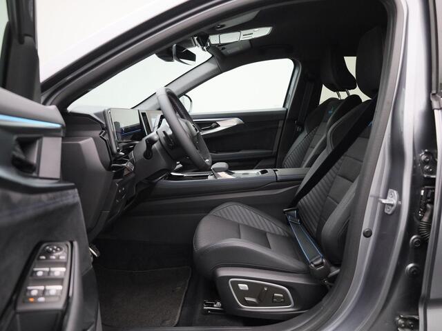 Renault Austral 1.2 E-Tech full hybrid 200 esprit Alpine | Pack Around View Camera | Elektrisch Verstelbare Stoelen incl. Geheugen | Elektr. Achterklep | Active Driver Assist | Blind Spot Warning | 20" LMV 'Altitude' | Stoel- & Stuurwielverwarming | Android Automotive