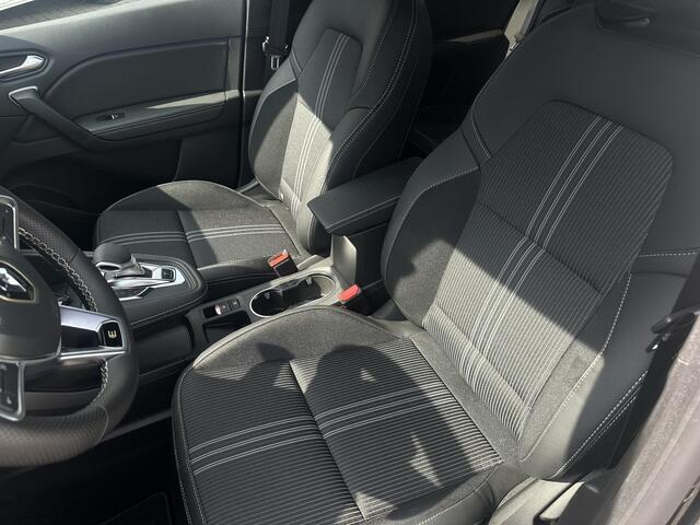 Renault CAPTUR 1.6 E-Tech Plug-in Hybrid 160 E-Tech Engineered Climate control/Cruise control/Achteruit rij camera/Navi/Apple carplay/Andriod auto/