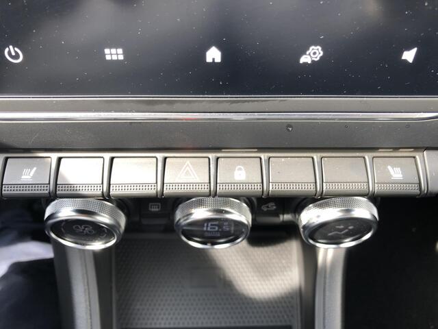 Renault CAPTUR 1.0 TCe 90 Techno Stoel en stuur verwarming/Climate control/Navi/Cruise control/licht metalen velgen/achteruit rijcamera/