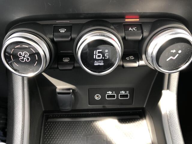 Renault CAPTUR 1.0 TCe 90 Techno Stoel en stuur verwarming/Climate control/Navi/Cruise control/licht metalen velgen/achteruit rijcamera/