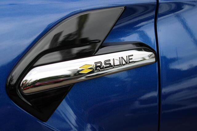 Renault CAPTUR 1.3 Mild Hybrid 160 R.S. Line | BOSE | STOEL/STUUR VERWARMING | 360° CAMERA