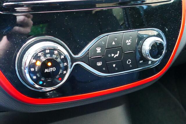 Renault CAPTUR 0.9 TCe Xmod. Zwart Dak, Leer, Stoelverw, Navi, Camera, Clima, 17"LMV, Haak 1200kg