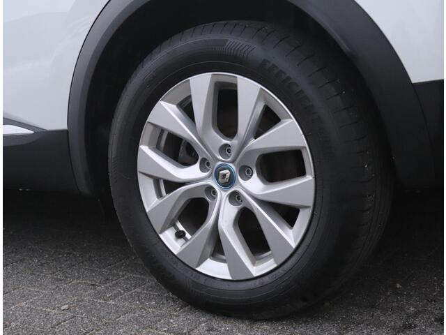 Renault CAPTUR 1.6 E-Tech Plug-in Hybrid 160 Intens | Navigatie 9,3" | Achteruitrijcamera | LM-Velgen | Climate Control | Stoelverwarming | Stuurwielverwarming |