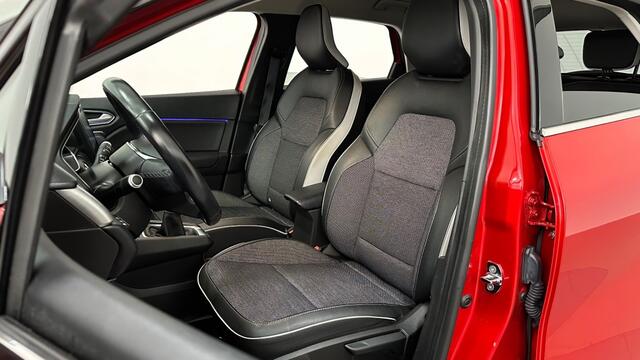 Renault CAPTUR 1.0 TCE INTENS ROOD ZWART DAK LED CLIMA