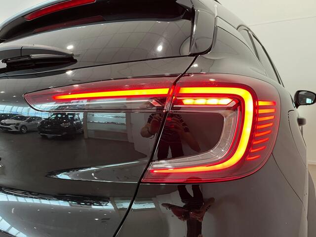 Renault CAPTUR 1.3 Mild Hybrid 160 EDC iconic CLIMA | ADAPTIVE CRUISE | SCHUIFDAK | STOELVERWARMING | 360 CAMERA | BOSE | PARK ASSIST | ANDROID & APPLE CARPLAY |