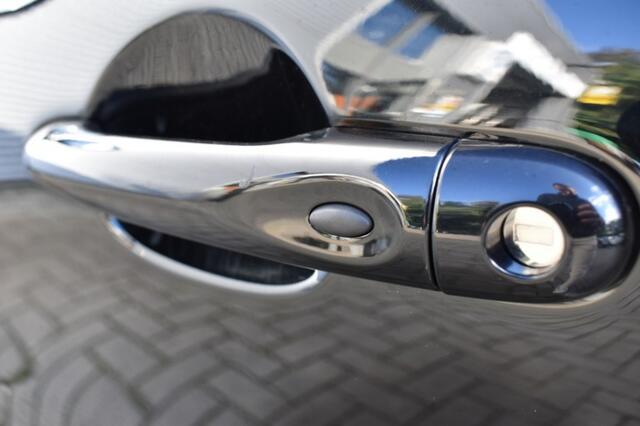 Renault CAPTUR 1.2 TCE AUT. / STOEL VERW. / ECC / PDC / H-LEDERLOOK BEKL.