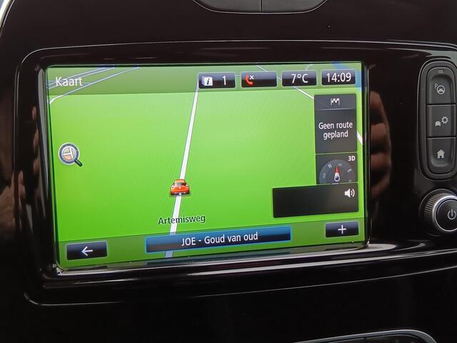 Renault CAPTUR 0.9 TCe Intens Climate Control / Navigatie / Parkeersensoren / Trekhaak / Lichtmetalen Velgen / Privacy Glass