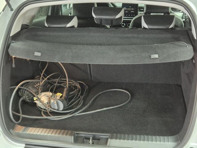 Renault CAPTUR 1.6 E-Tech Plug-in Hybrid 160 Serie Limitée E-TECH/ Automaat/ Camera/ Keyless/ 18'' LMV/ Half-Leder/ LED Koplampen/ Groot Navi/ Lane-Assist./ Apple + Android/ DAB+/ Navi/ Stoelverw./ PDC V+A.