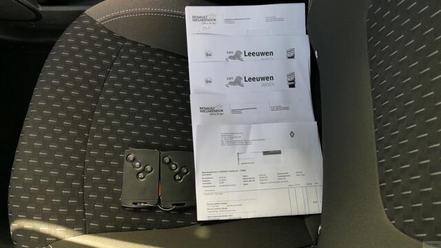 Renault CAPTUR TCe 150 EDC Automaat Intens