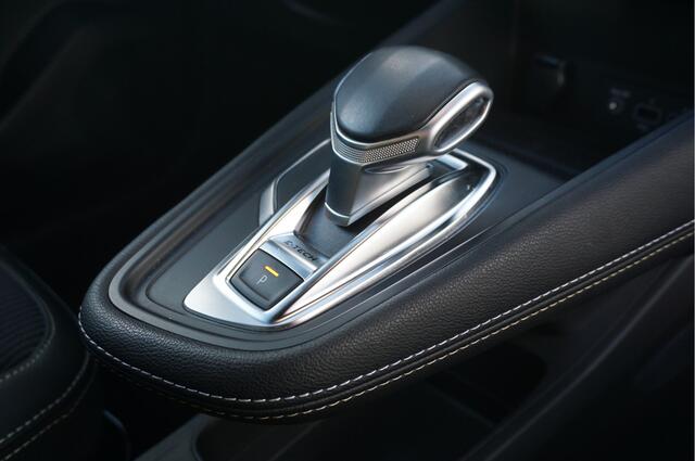 Renault CAPTUR 1.6 E-Tech Hybrid 145 E-Tech Engineered