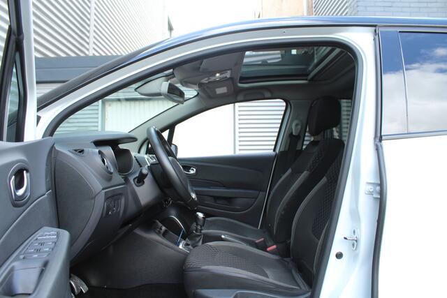 Renault CAPTUR 1.2 TCe 120pk Intens BOSE Panoramadak NL-Auto NAP Clima Cruise Navi Camera Carplay Keyless 17"LMV