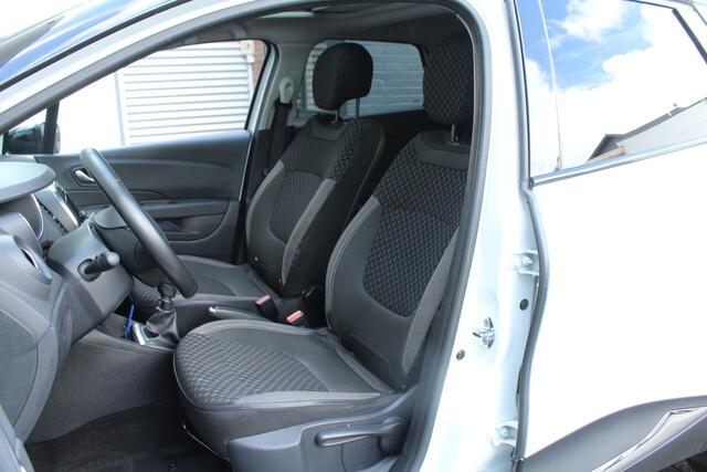 Renault CAPTUR 1.2 TCe 120pk Intens BOSE Panoramadak NL-Auto NAP Clima Cruise Navi Camera Carplay Keyless 17"LMV