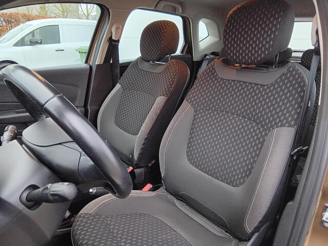 Renault CAPTUR 0.9 TCe 90 Intens | Achteruitrijcamera | Stoelverwarming | Sidebars