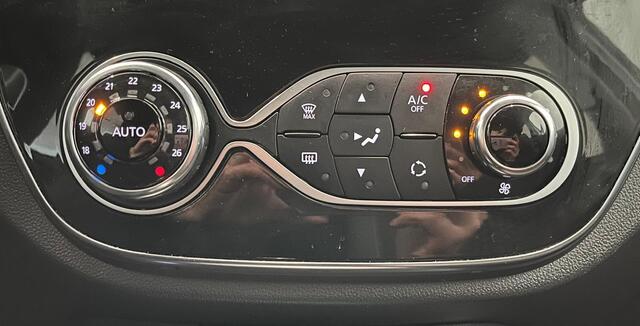 Renault CAPTUR 0.9 TCe 90 Intens | Navi | Clima | Cruise | Parkeersensoren voor, zij, achter en achteruitrijcamera