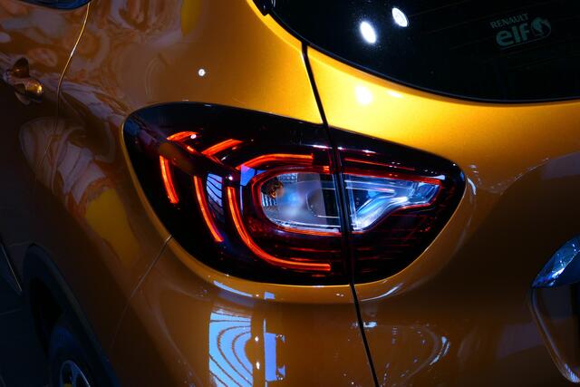 Renault CAPTUR TCe 90 Intens - Camera, Cruise, Navigatie