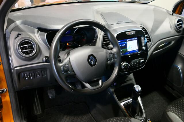 Renault CAPTUR TCe 90 Intens - Camera, Cruise, Navigatie