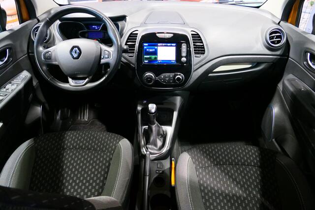 Renault CAPTUR TCe 90 Intens - Camera, Cruise, Navigatie