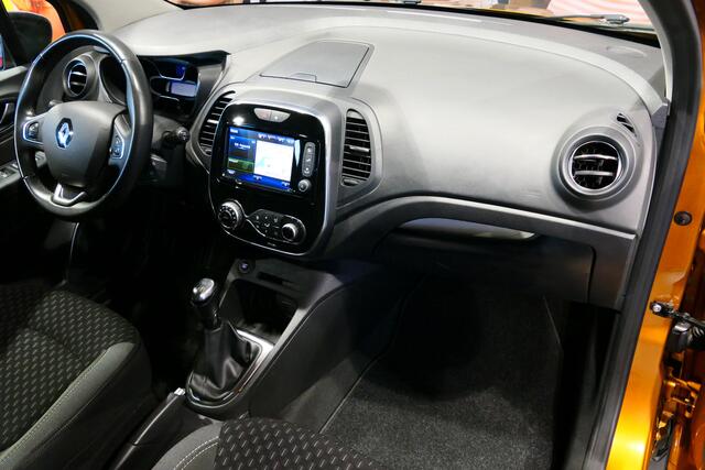 Renault CAPTUR TCe 90 Intens - Camera, Cruise, Navigatie