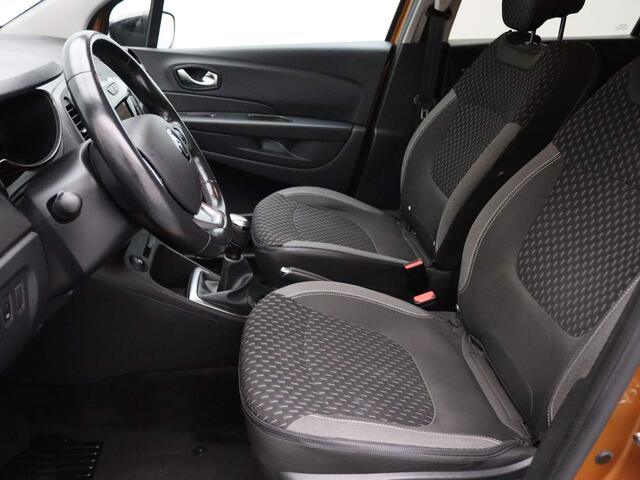 Renault CAPTUR TCe 90pk Intens Climate controle | Navig | Parkeersensoren achter