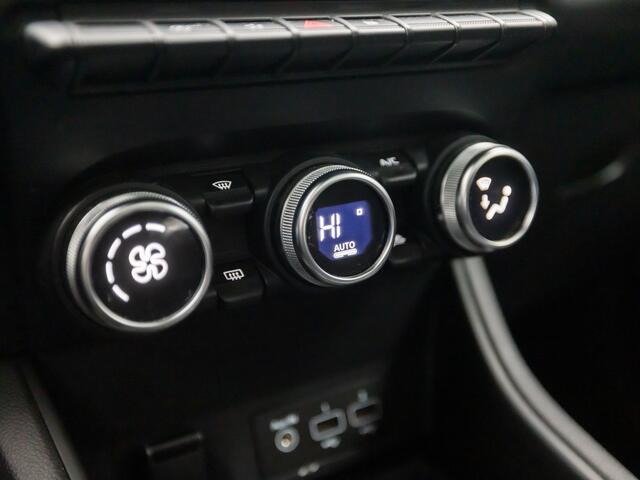 Renault CAPTUR 1.0 TCe Intens Sport (SCHUIFDAK, APPLE CARPLAY, GROOT NAVI, SFEERVERLICHTING, KEYLESS, SPORTSTOELEN, LED KOPLAMPEN, GETINT GLAS, CRUISE, NIEUWSTAAT)