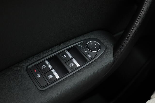 Renault CAPTUR 1.6 E-Tech Plug-in Hybrid 160 Intens | Navi | 360cam | Stoelverw. | Apple CarPlay | LED
