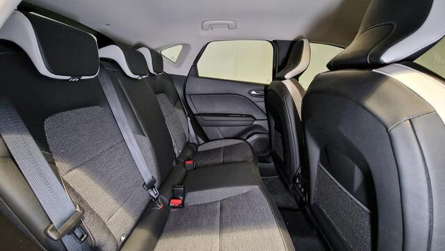 Renault CAPTUR 1.3 TCe 140 Intens | Camera | Navigatie | Stoelverwarming